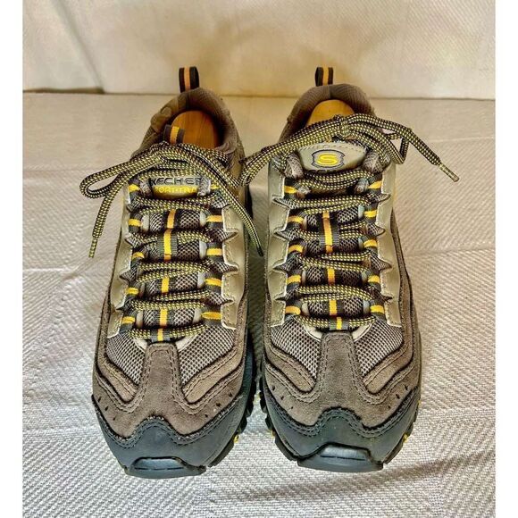 Skechers Sport Shoes - Skechers Sport Leather Sneaker, Size 8.5 Womens, VGC Worn by Actress On TV